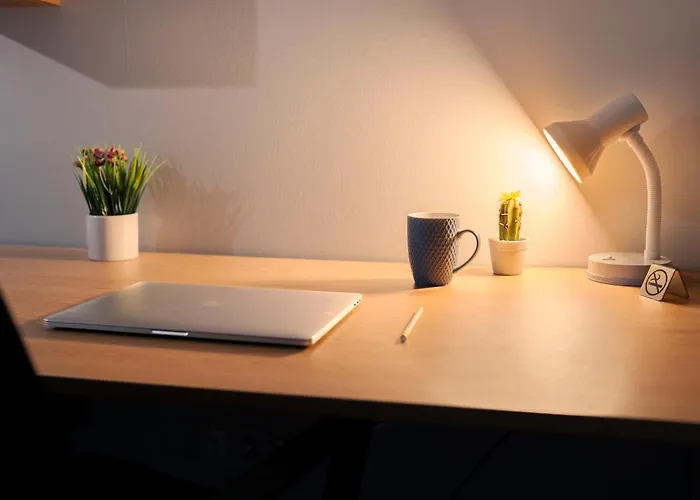 Noble - Parking - Workspace Apartment