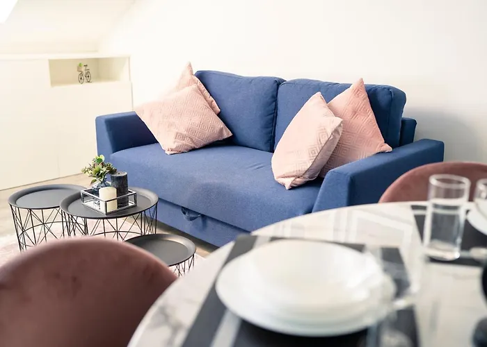 Noble - Parking - Workspace Apartment